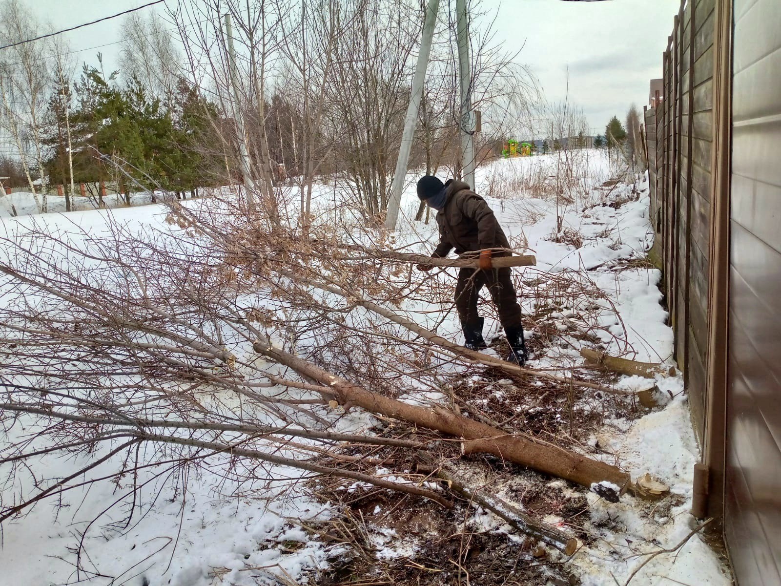 Ремонт забора в посёлке «Сосновый бор»